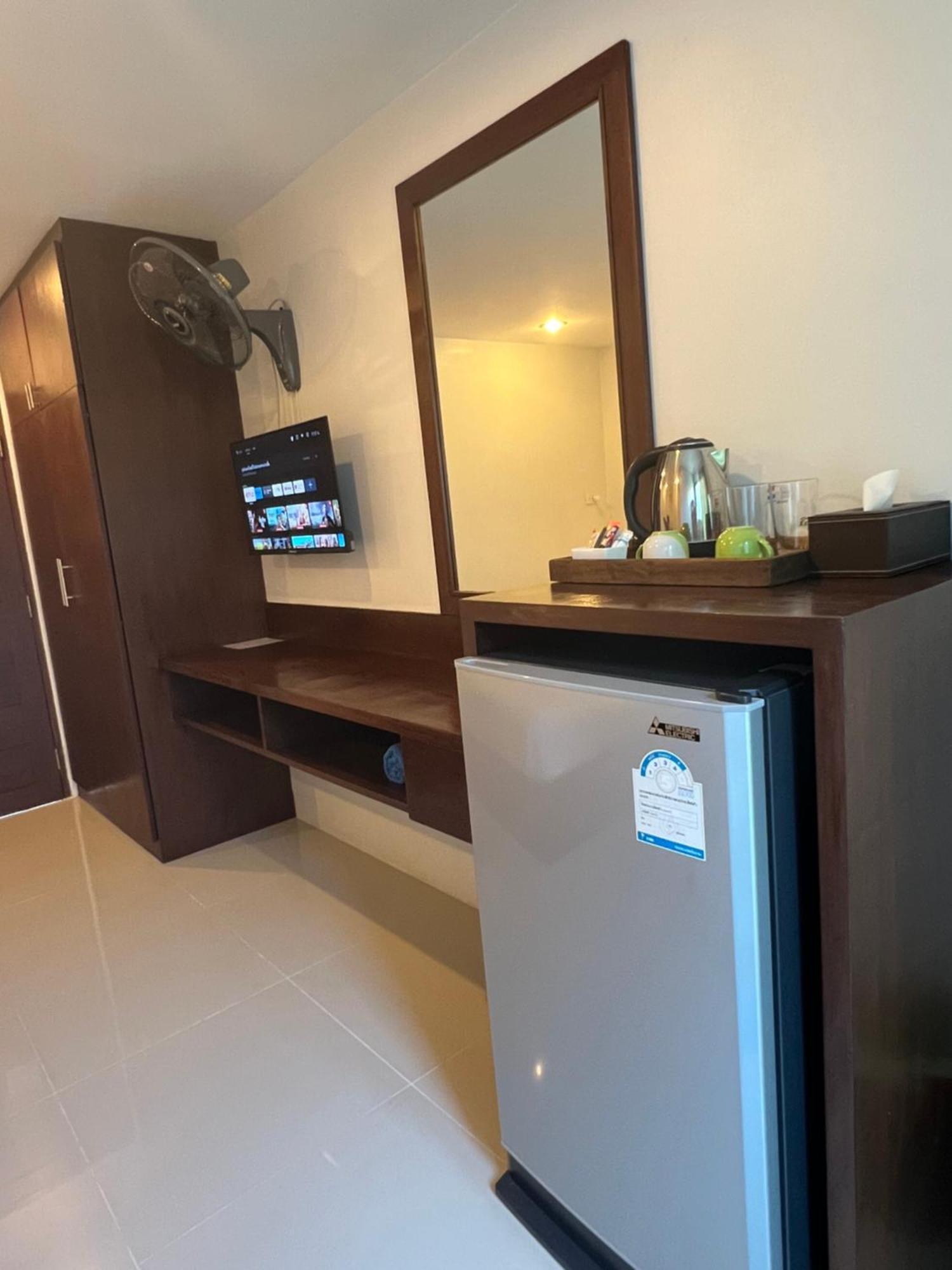 3B Apartment-Sha Extra Plus Pantai Kamala Bagian luar foto